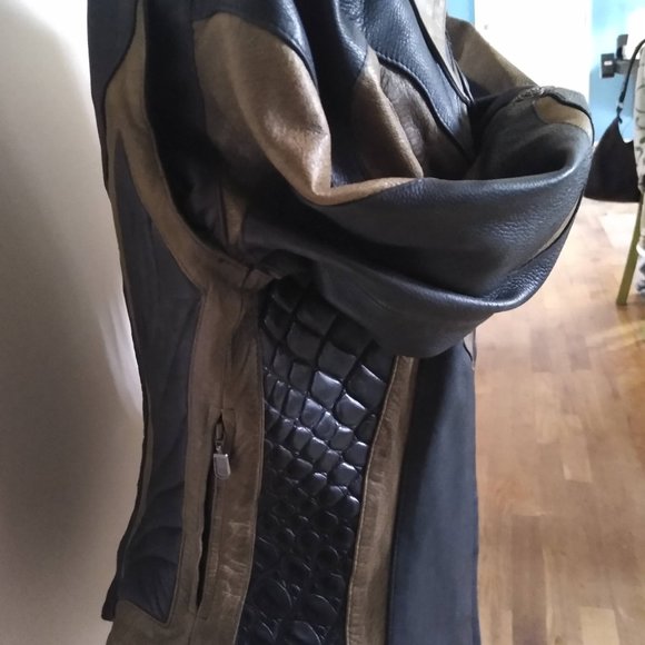 Leather & snakeskin one of a kind jacket! - Picture 5 of 6